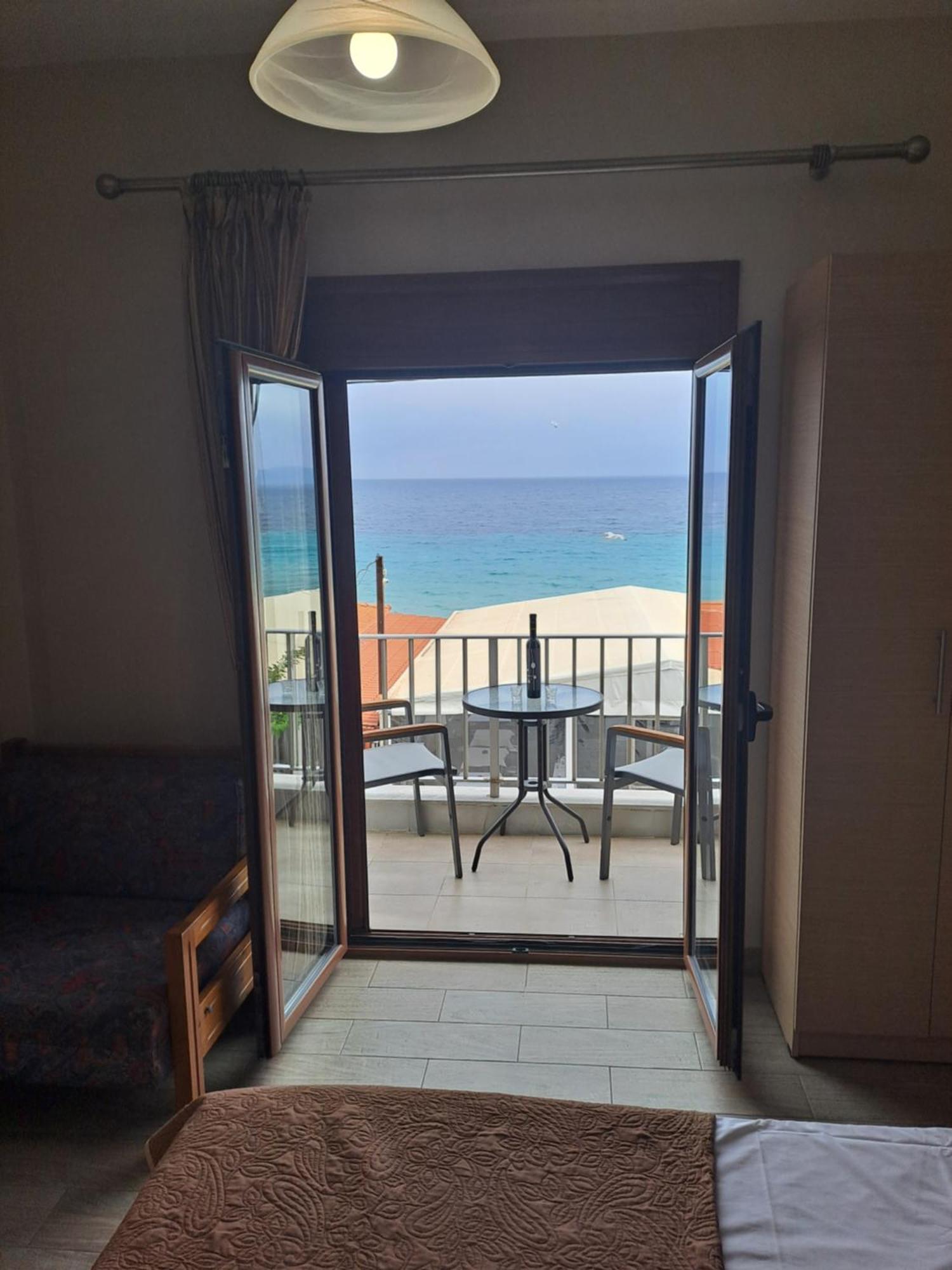 Diolkos Apartement Nea Roda Cameră foto